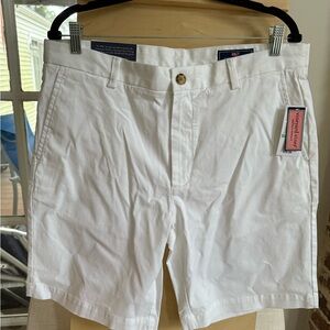 Vineyard Vines Men’s White Shorts 9”